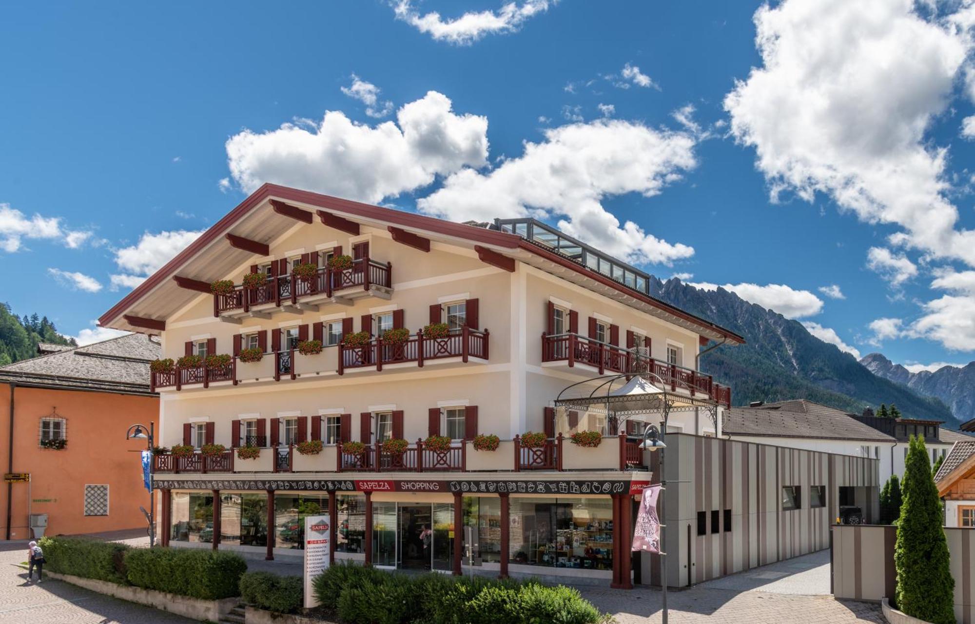 Sapelza Appartementhaus Dobbiaco Eksteriør bilde